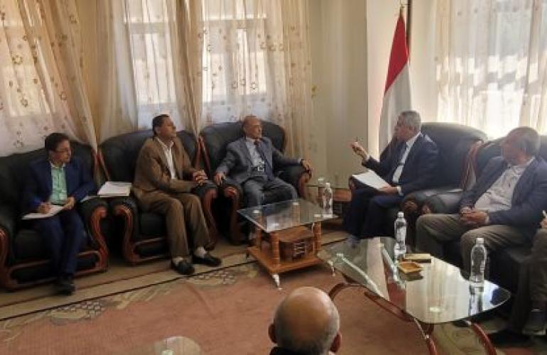 مدير عام الاتحاد العام للغرف التجارية الصناعية اليمنية يلتقي وزير الثروة السمكية لمناقشة فرص  الاستثمار في القطاع السمكي 